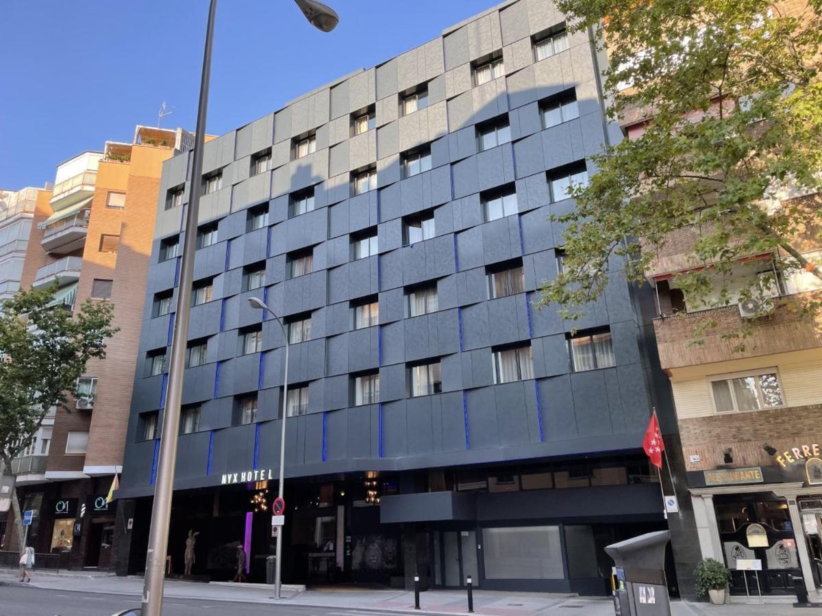 Cerca Santiago Bernabeu - Apartamento Torre Picasso Madrid Exteriér fotografie