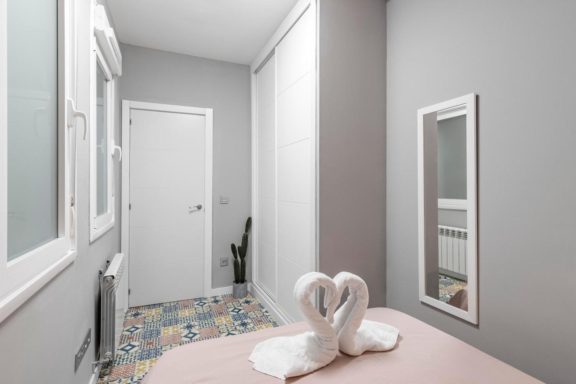 Cerca Santiago Bernabeu - Apartamento Torre Picasso Madrid Exteriér fotografie